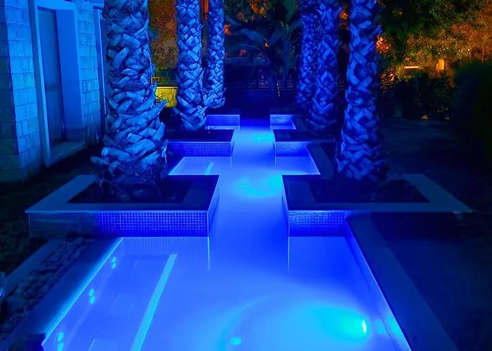 Attractive In Sunny Cascadas Family Апартамент