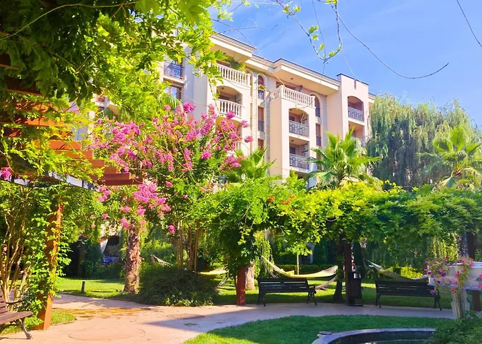 Attractive In Sunny Cascadas Family * Слънчев бряг